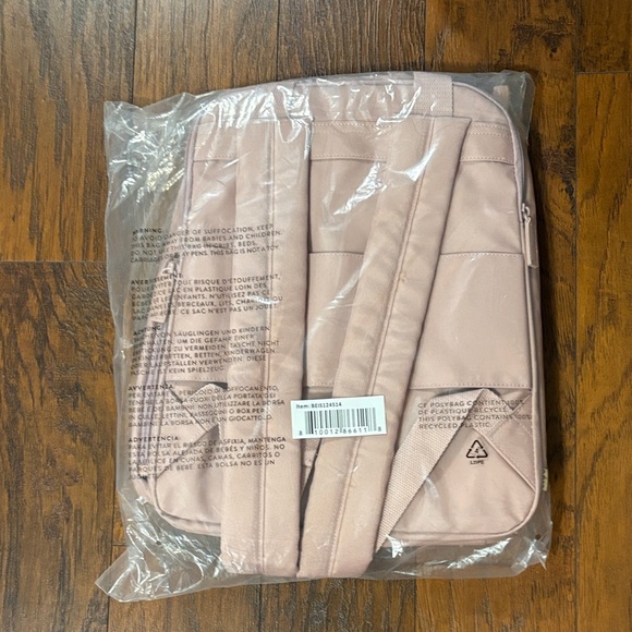 BEIS Expandable Backpack - Picture 2 of 3